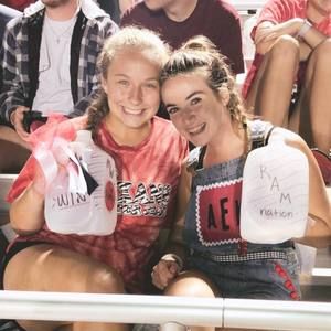 Meet your Posher, Mia